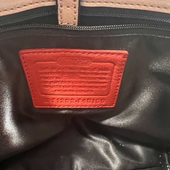 Coach purse - Picture 4 of 6